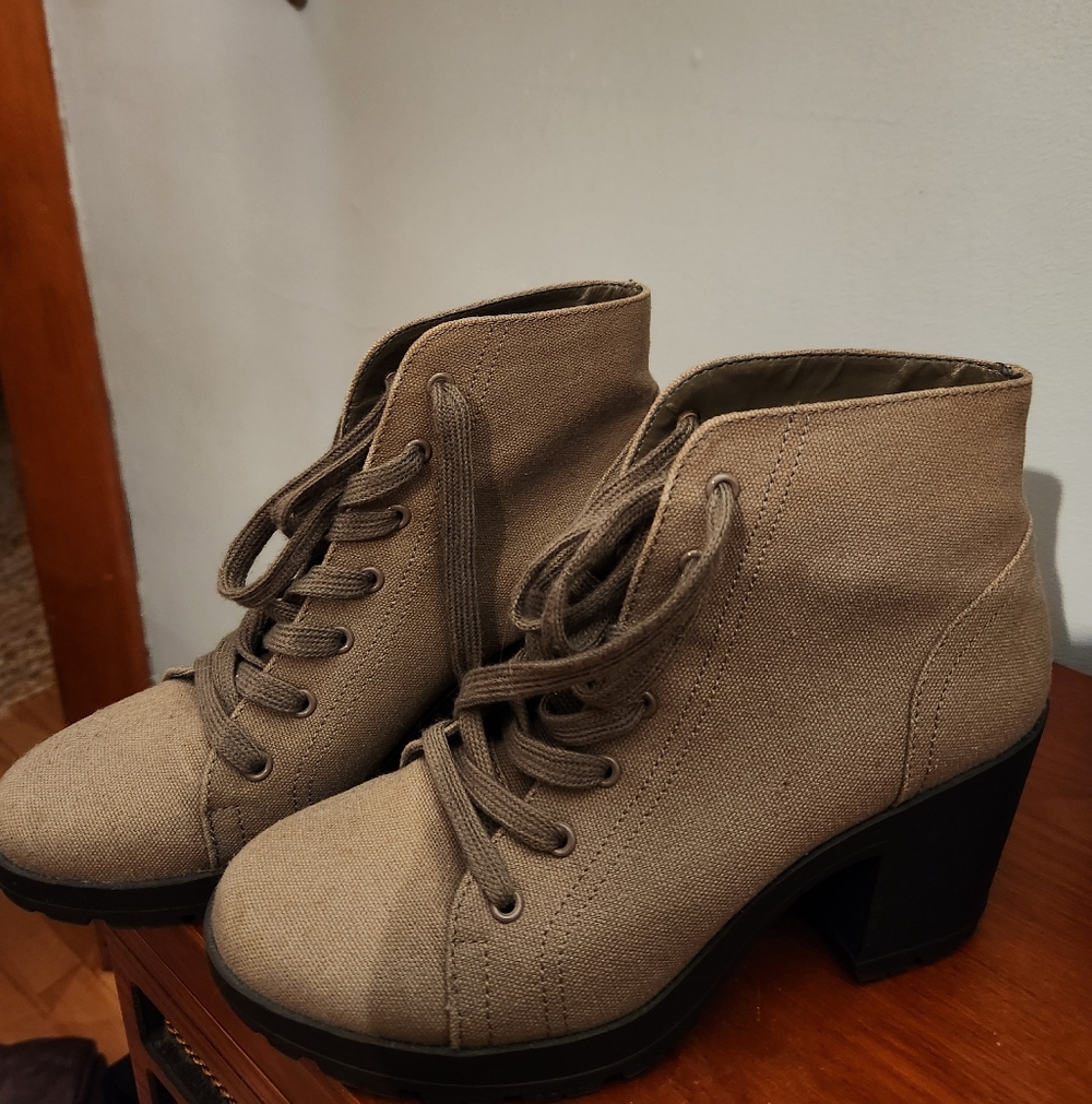 Stylish Military Green Women's Ankle Boots